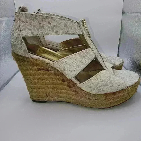 Michael Kors Cream Wedges - Picture 4 of 4